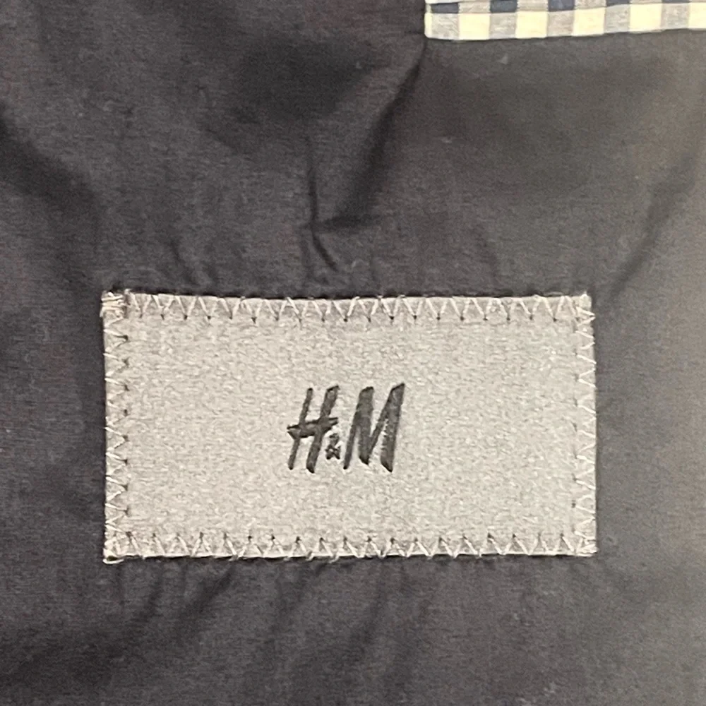 H&M gingham check 2 button blazer, navy & white, 38R, EUC
